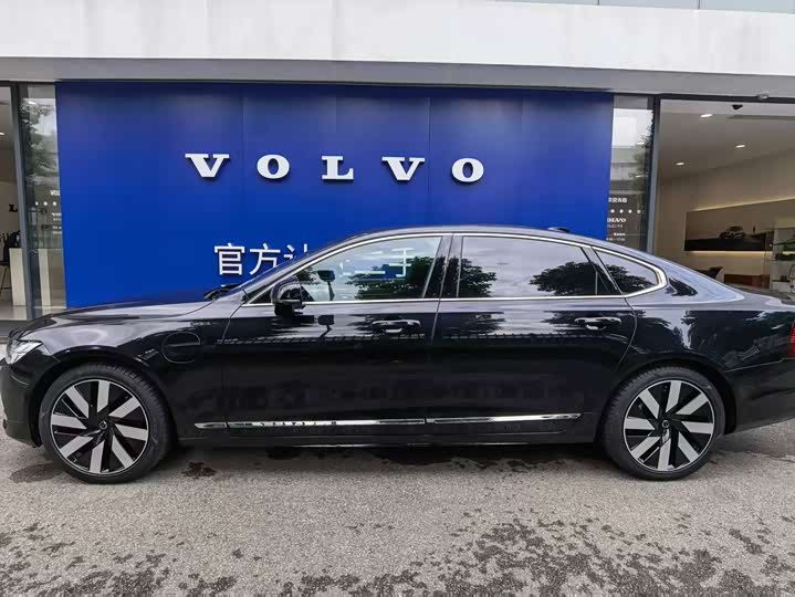 Volvo S90 Hybrid, 2024 — фото 3 из 9