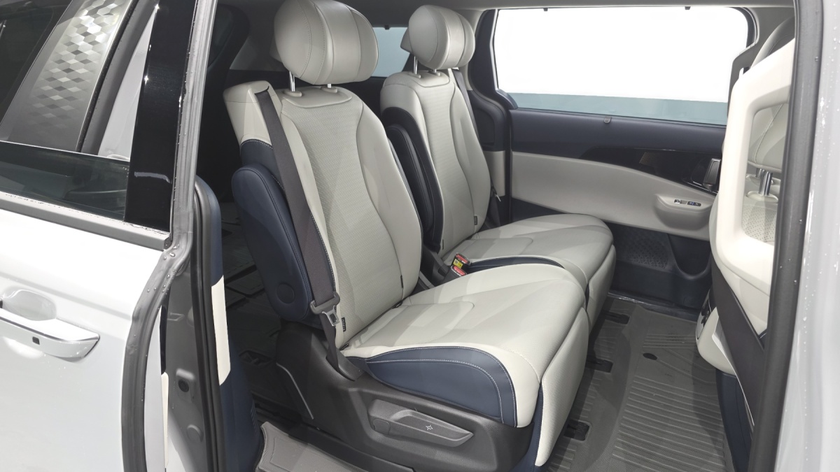 Kia Carnival, 2026 — фото 11 из 12