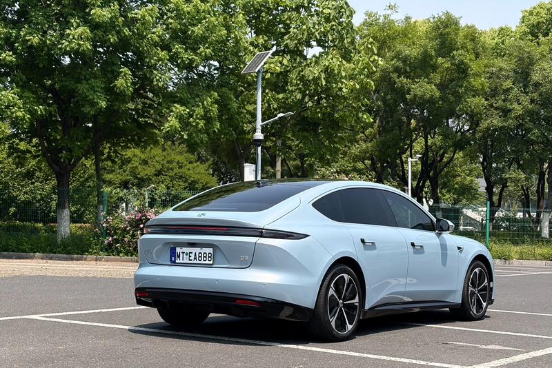 Nio ET5, 2025 — фото 7 из 12
