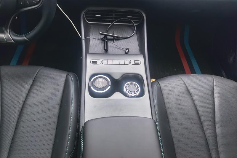 BYD Seal 05 DM-i Hybrid, 2025 — фото 9 из 12