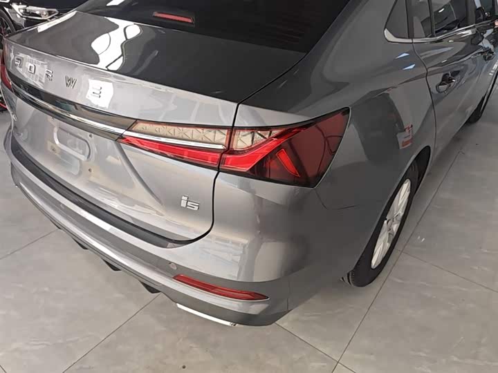 Roewe i5, 2024 — фото 8 из 9