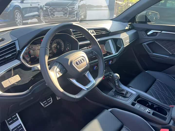 Audi Q3, 2025 — фото 6 из 9
