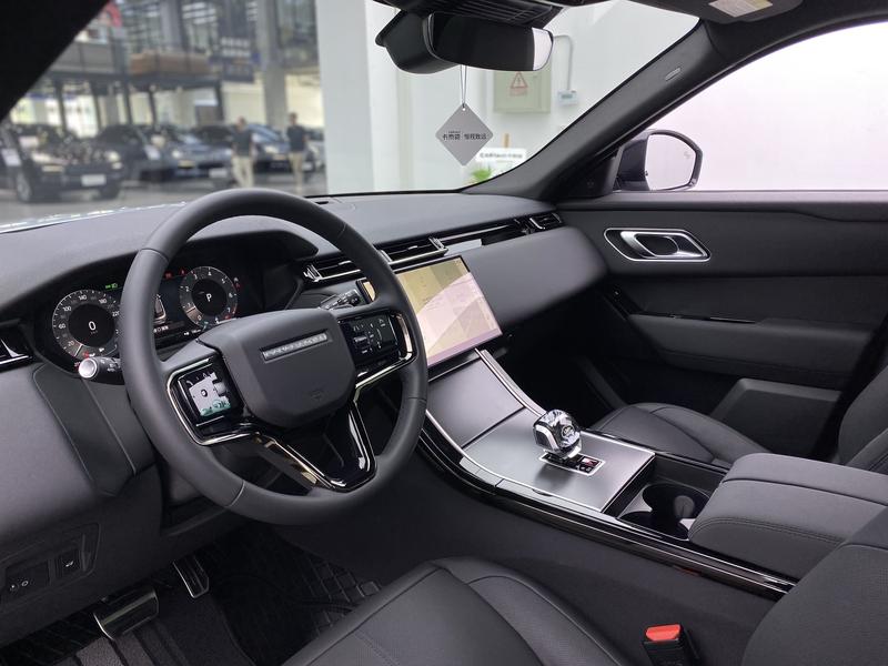 Land Rover Range Rover Velar, 2023 — фото 8 из 12