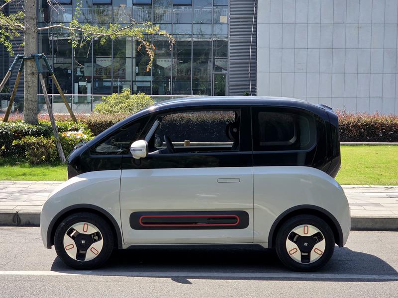Baojun KiWi EV, 2022 — фото 4 из 11