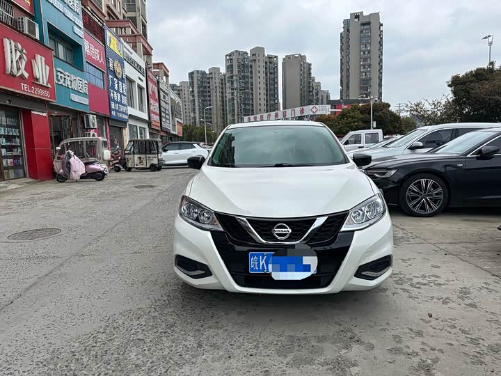 Nissan Tiida, 2022 — фото 2 из 9