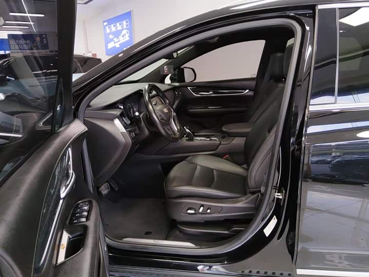 Cadillac XT5, 2022 — фото 9 из 9