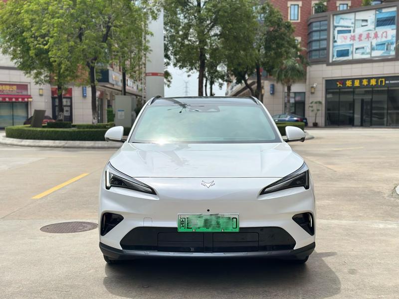 BAIC Arcfox Alpha T5, 2025 — фото 2 из 10