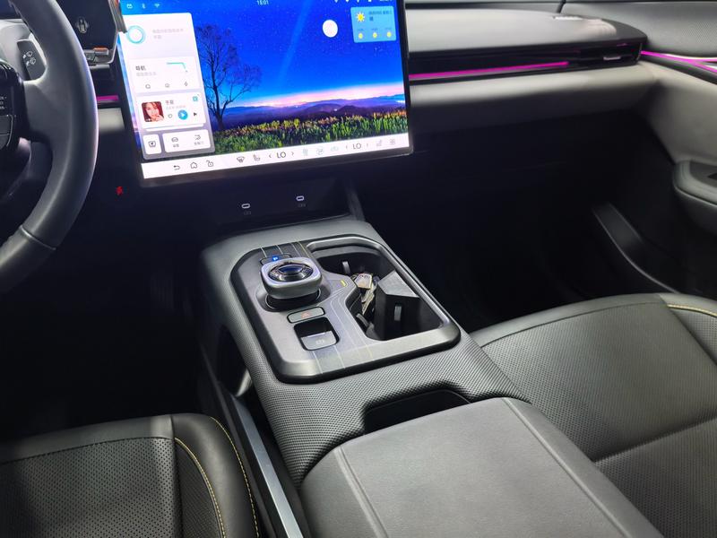Toyota bZ5, 2025 — фото 9 из 12