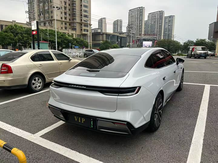 Geely Galaxy E8, 2024 — фото 9 из 9