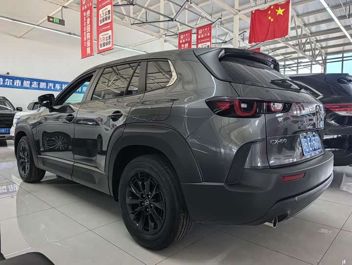 Mazda CX-50, 2023 — фото 6 из 9