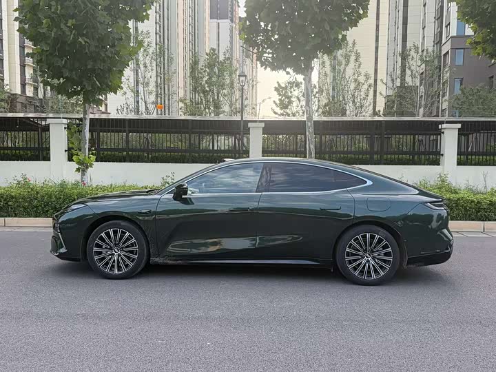 Geely Galaxy Starshine 8 EM-i, 2025 — фото 8 из 9