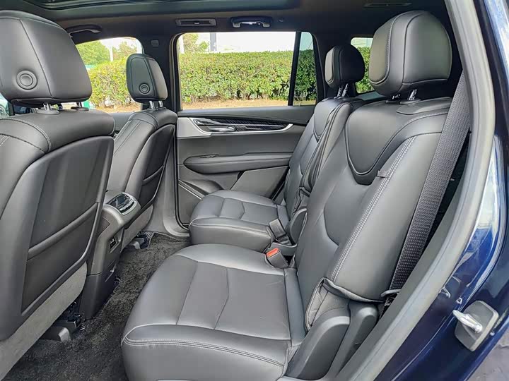 Cadillac XT6, 2024 — фото 8 из 9