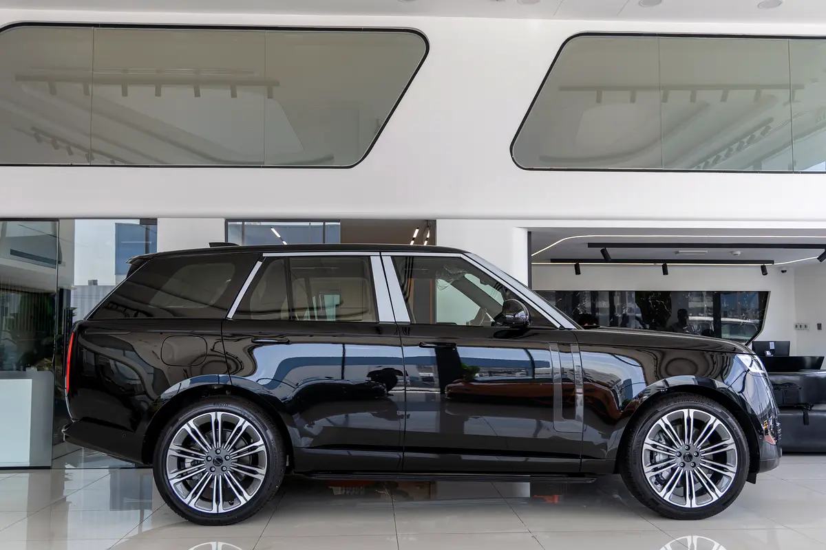 Land Rover Range Rover, 2026 — фото 7 из 10
