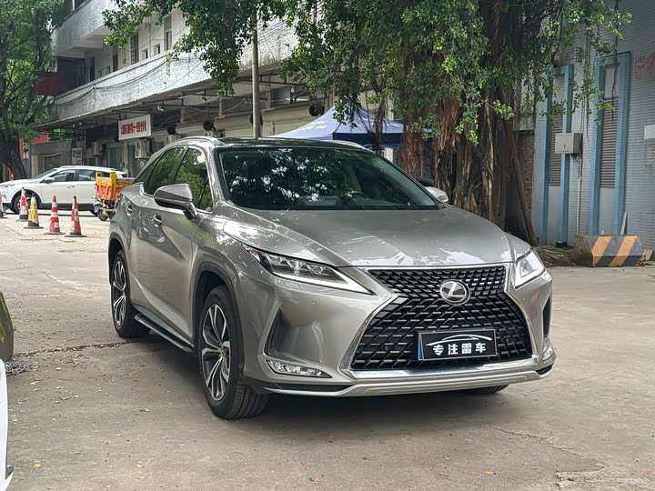 Lexus RX, 2022 — фото 3 из 9