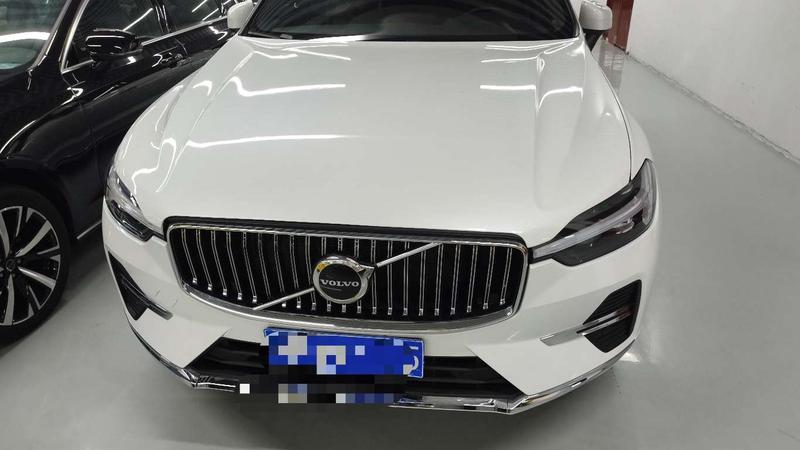 Volvo XC60, 2023 — фото 2 из 12