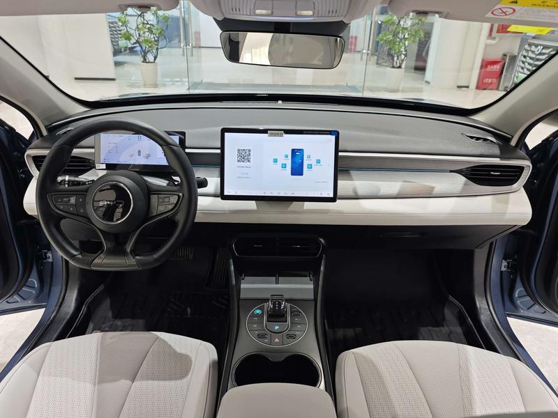 BYD Seal 05 DM-i Hybrid, 2024 — фото 6 из 12