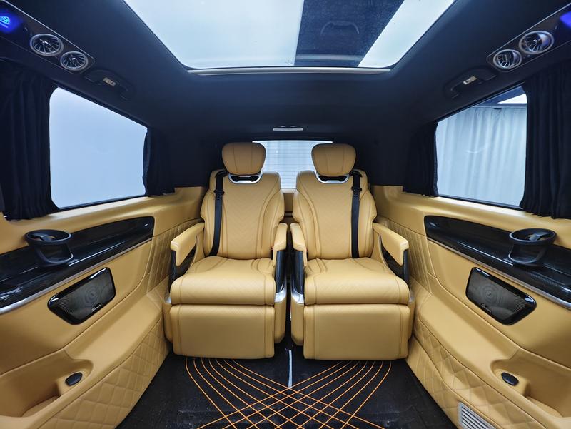 Mercedes-Benz V-Class, 2022 — фото 10 из 12