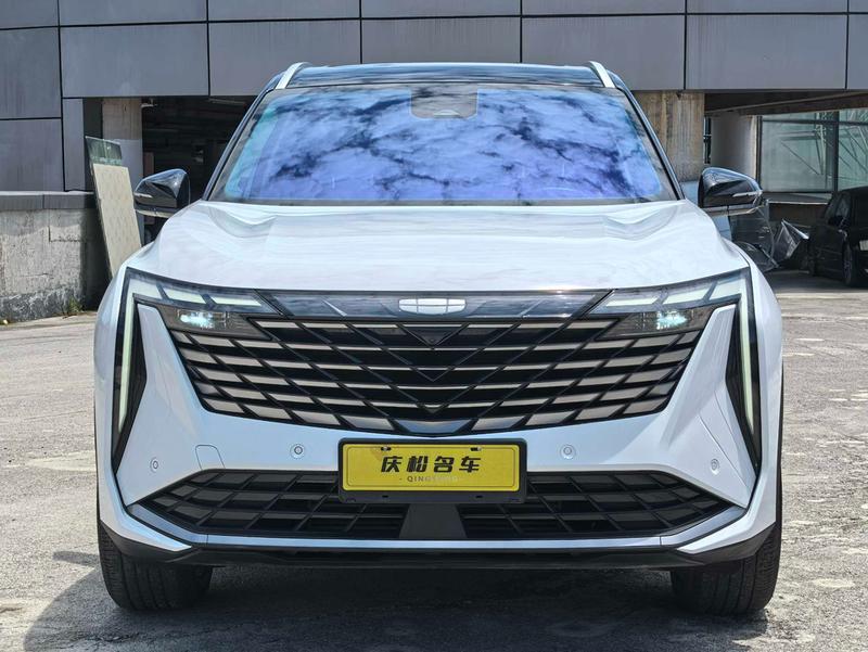 Geely Atlas L, 2023 — фото 2 из 12