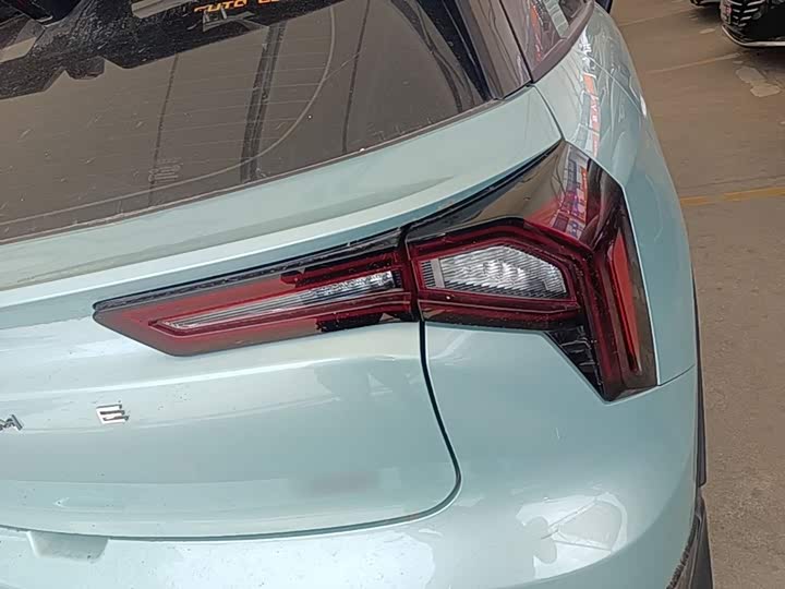 Geely Geometry E Firefly, 2023 — фото 8 из 9