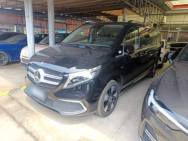 Mercedes-Benz V-Class, 2022 — фото 2 из 9