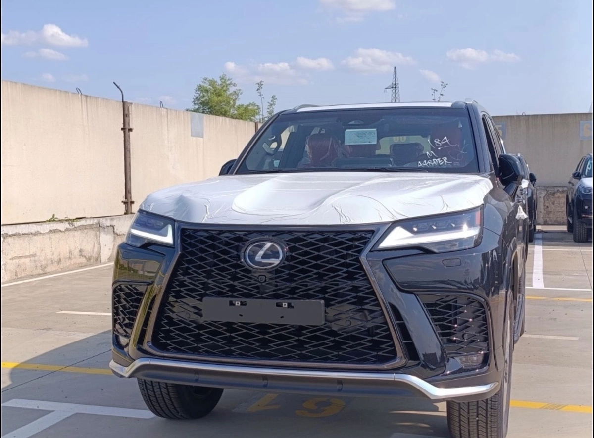 Lexus LX, 2026