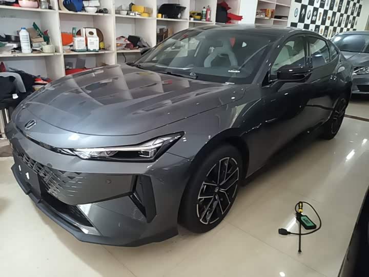 Changan UNI-V Hybrid, 2026 — купить в Воронеже под ключ