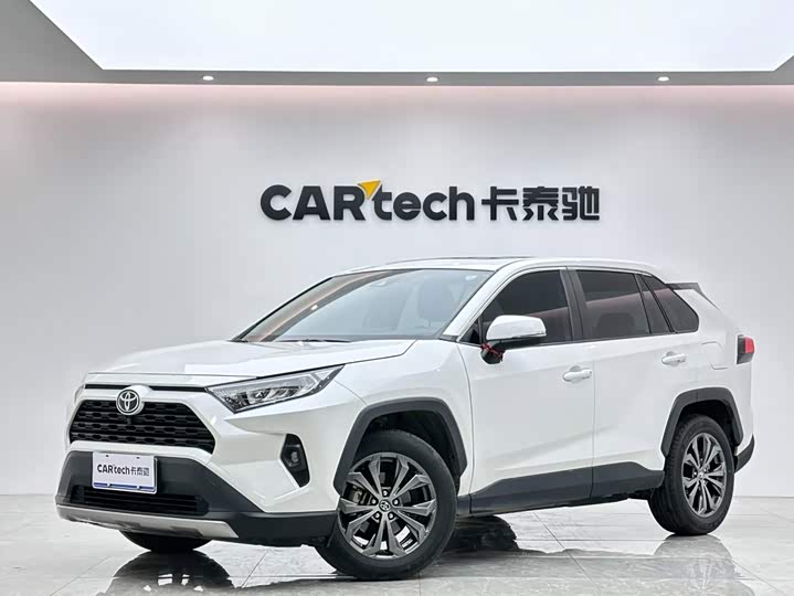Toyota RAV4, 2023 — купить в Смоленске под ключ