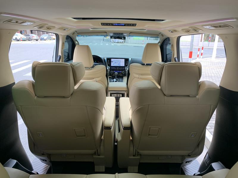Toyota Alphard, 2021 — фото 7 из 11