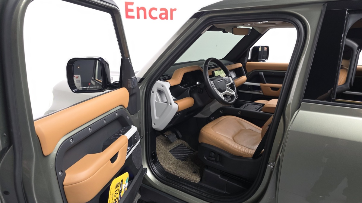 Land Rover Defender, 2022 — фото 10 из 12