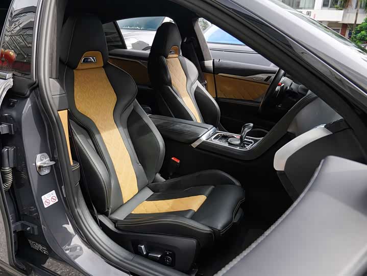 BMW M8, 2022 — фото 7 из 9