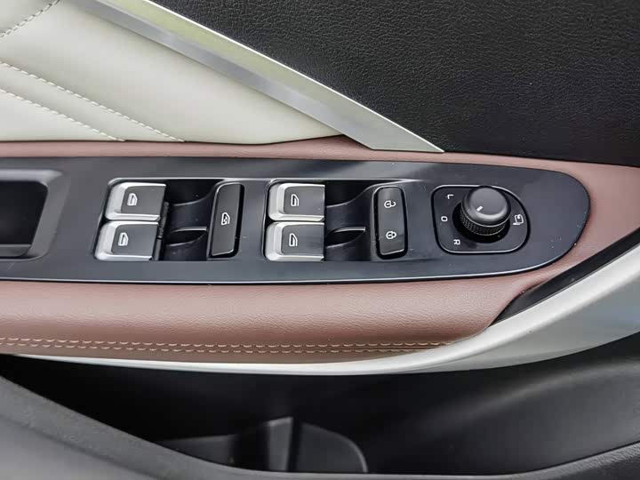 Geely Jiaji Hybrid, 2022 — фото 9 из 9
