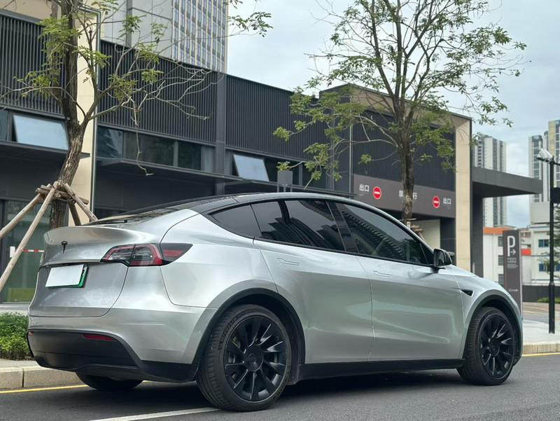 Tesla Model Y, 2023 — фото 5 из 10