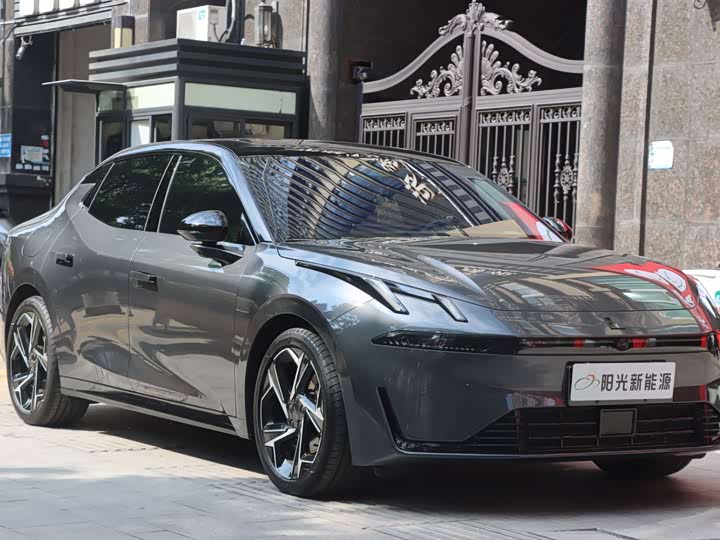 Lynk & Co 07 EM-P Hybrid, 2025 — фото 3 из 9