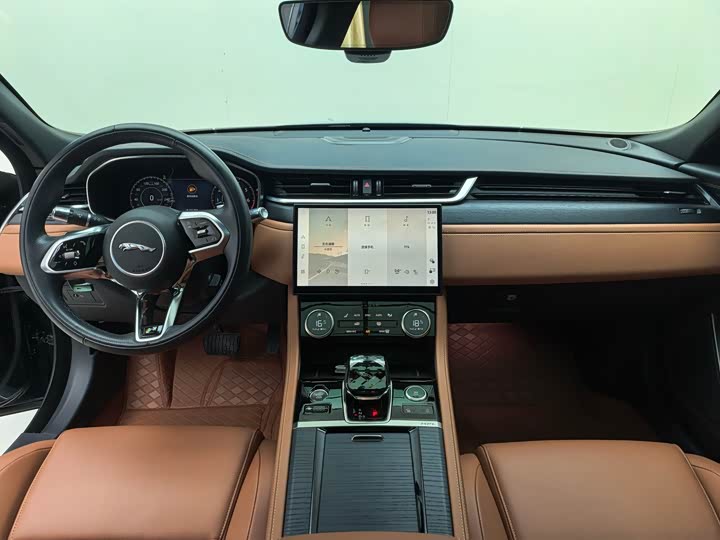 Jaguar XF L, 2022 — фото 9 из 9
