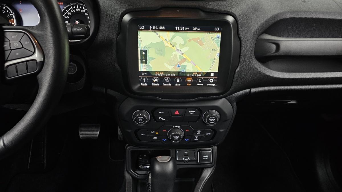 Jeep Renegade, 2022 — фото 12 из 12