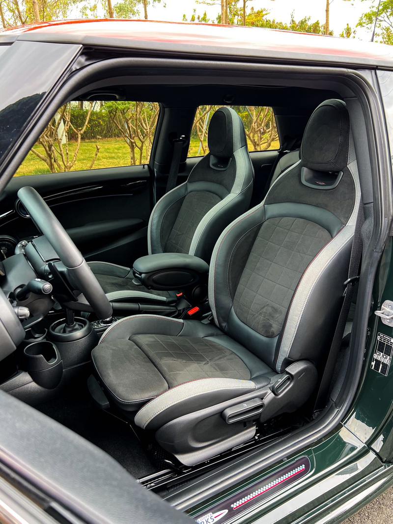 Mini Mini JCW, 2022 — фото 11 из 12