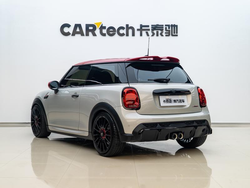 Mini Mini JCW, 2022 — фото 4 из 12