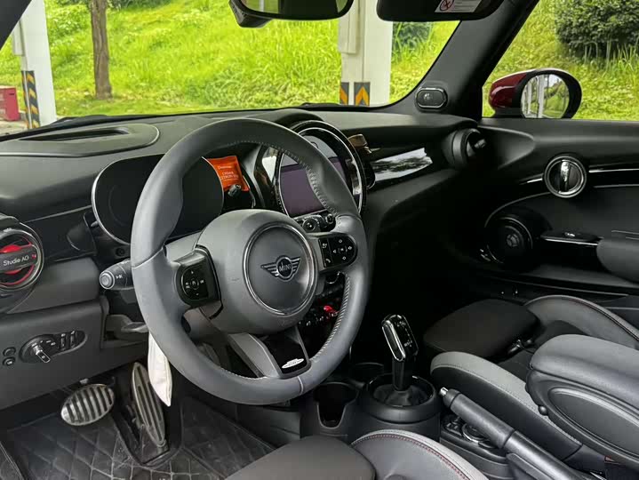 Mini Mini JCW, 2022 — фото 9 из 9