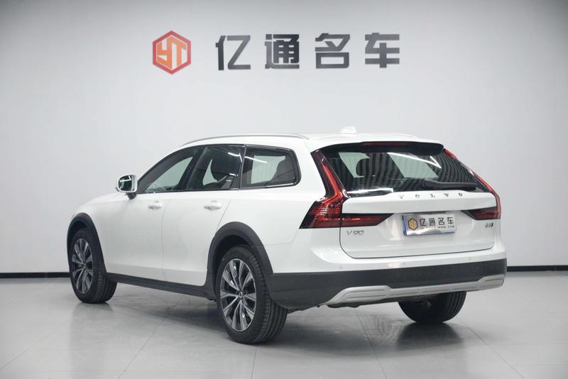 Volvo V90, 2023 — фото 4 из 12