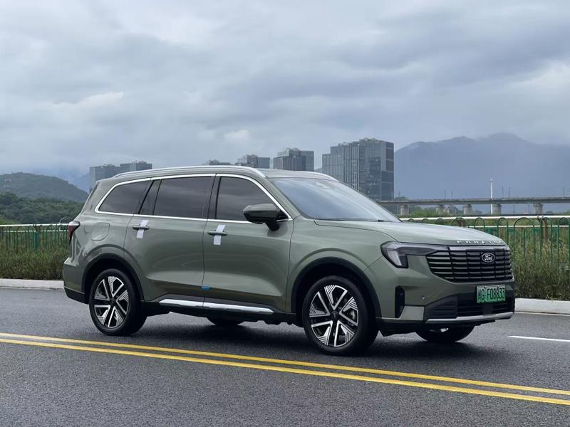Ford Equator Hybrid, 2025 — фото 3 из 11