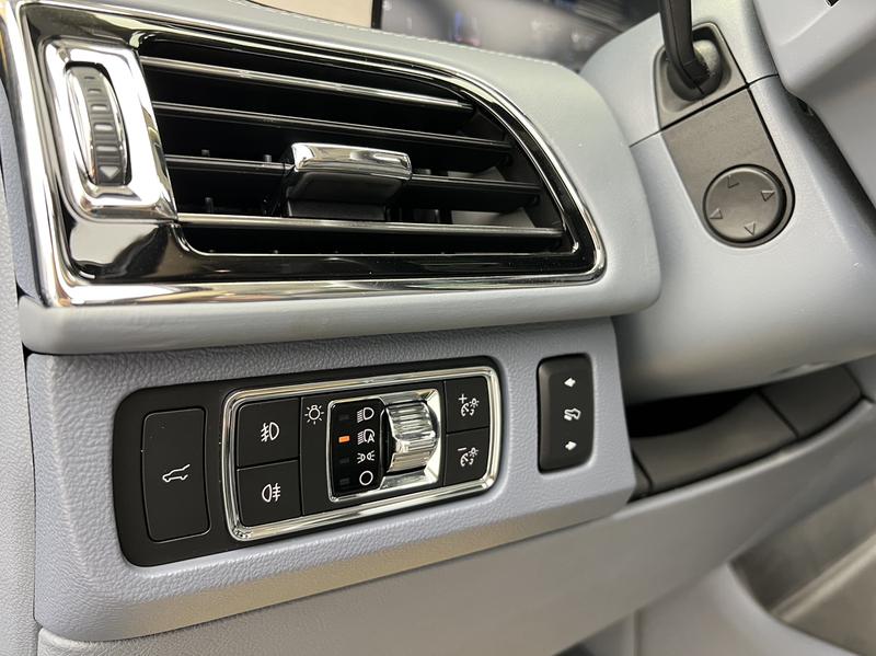 Lincoln Navigator, 2022 — фото 9 из 12