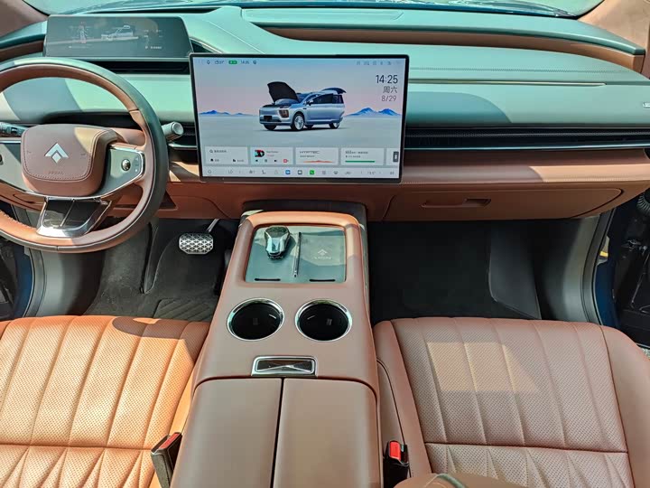 GAC Hyptec HL, 2025 — фото 8 из 9
