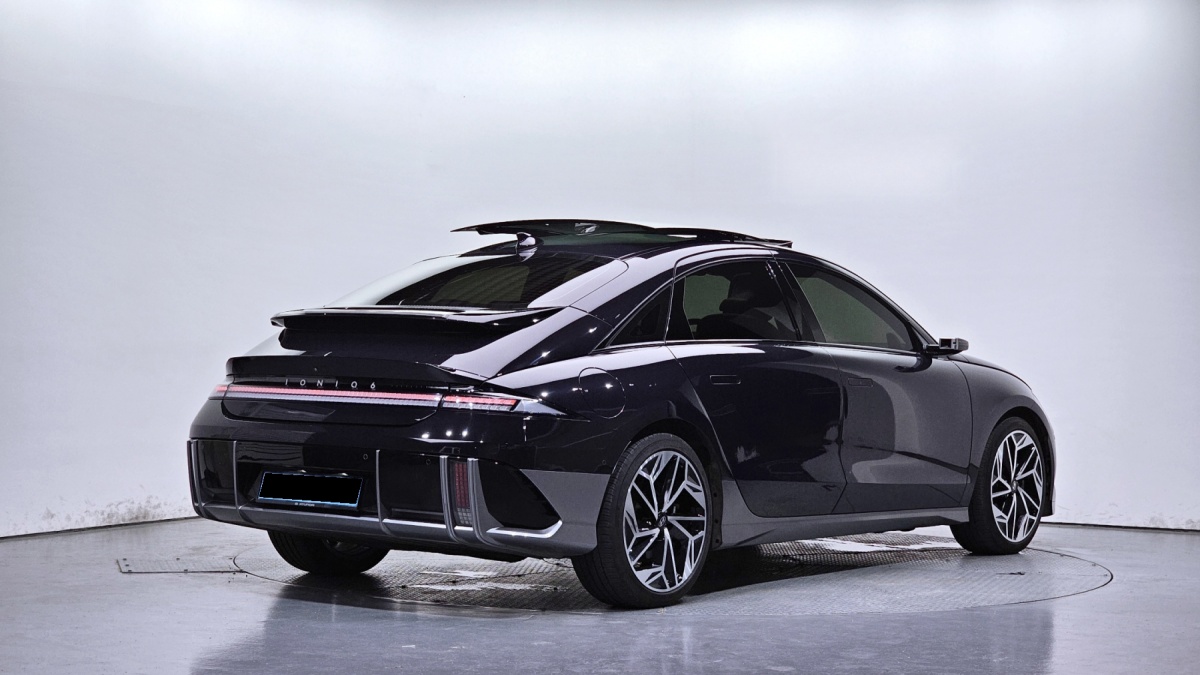Hyundai Ioniq 6, 2022 — фото 2 из 12