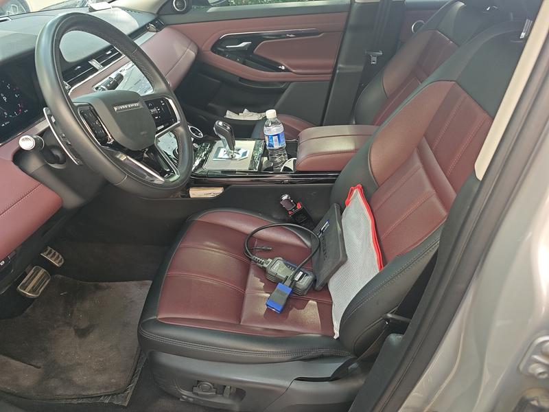 Land Rover Range Rover Evoque L, 2022 — фото 7 из 12