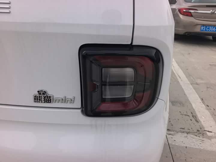 Geely Galaxy Panda Mini, 2026 — фото 8 из 9