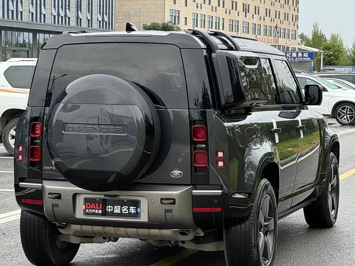 Land Rover Defender, 2023 — фото 6 из 9