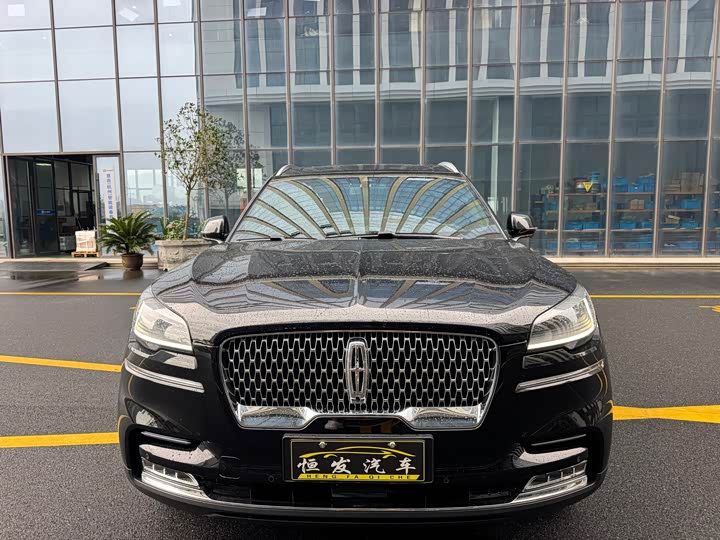 Lincoln Aviator, 2023 — фото 2 из 9