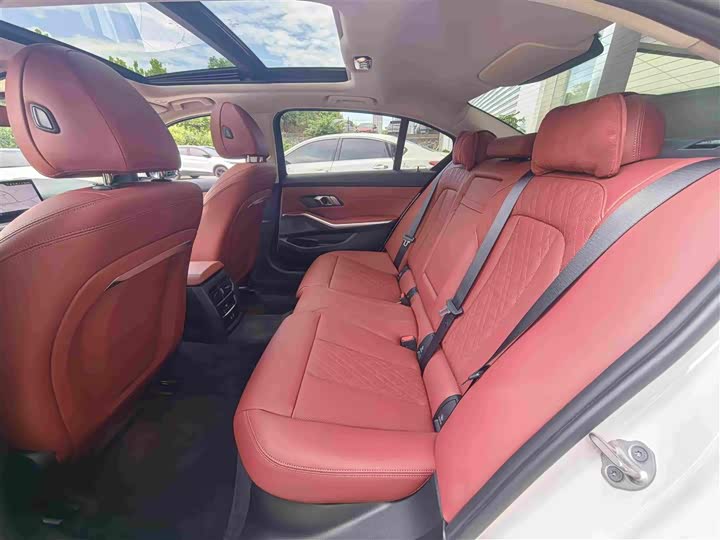 BMW 3 Series, 2025 — фото 6 из 9