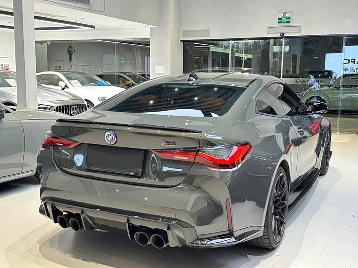 BMW M4, 2022 — фото 7 из 9