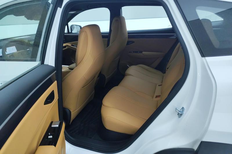 Geely Galaxy L7, 2024 — фото 12 из 12